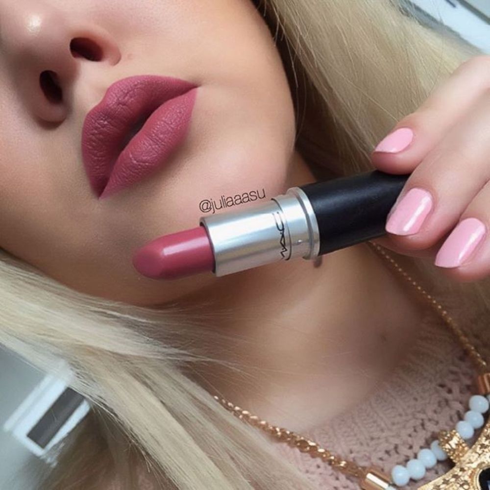 MAC Matte Lipstick in Mehr (Dirty Blue Pink) - Picture 7 of 15